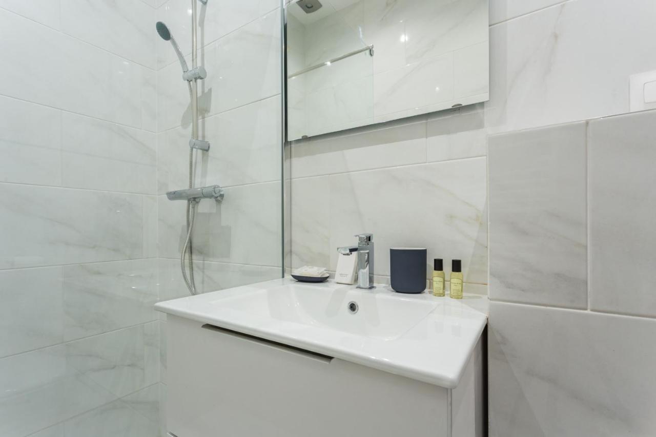 Cmg Maubeuge - Poissonniere Apartamento París Exterior foto